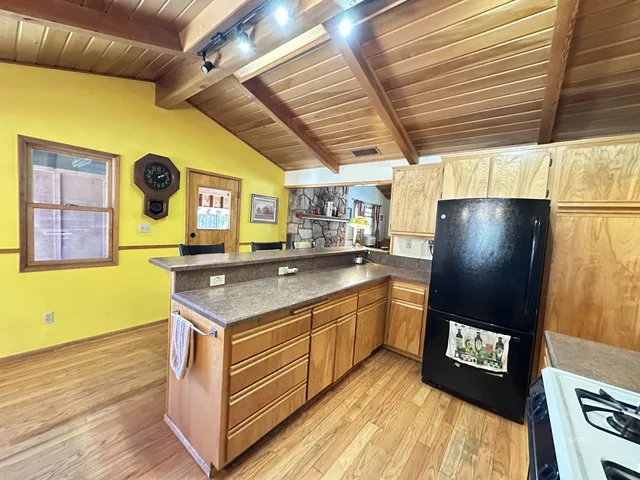 $2,500 | 26748 Mcmahan, Idyllwild, CA 92549