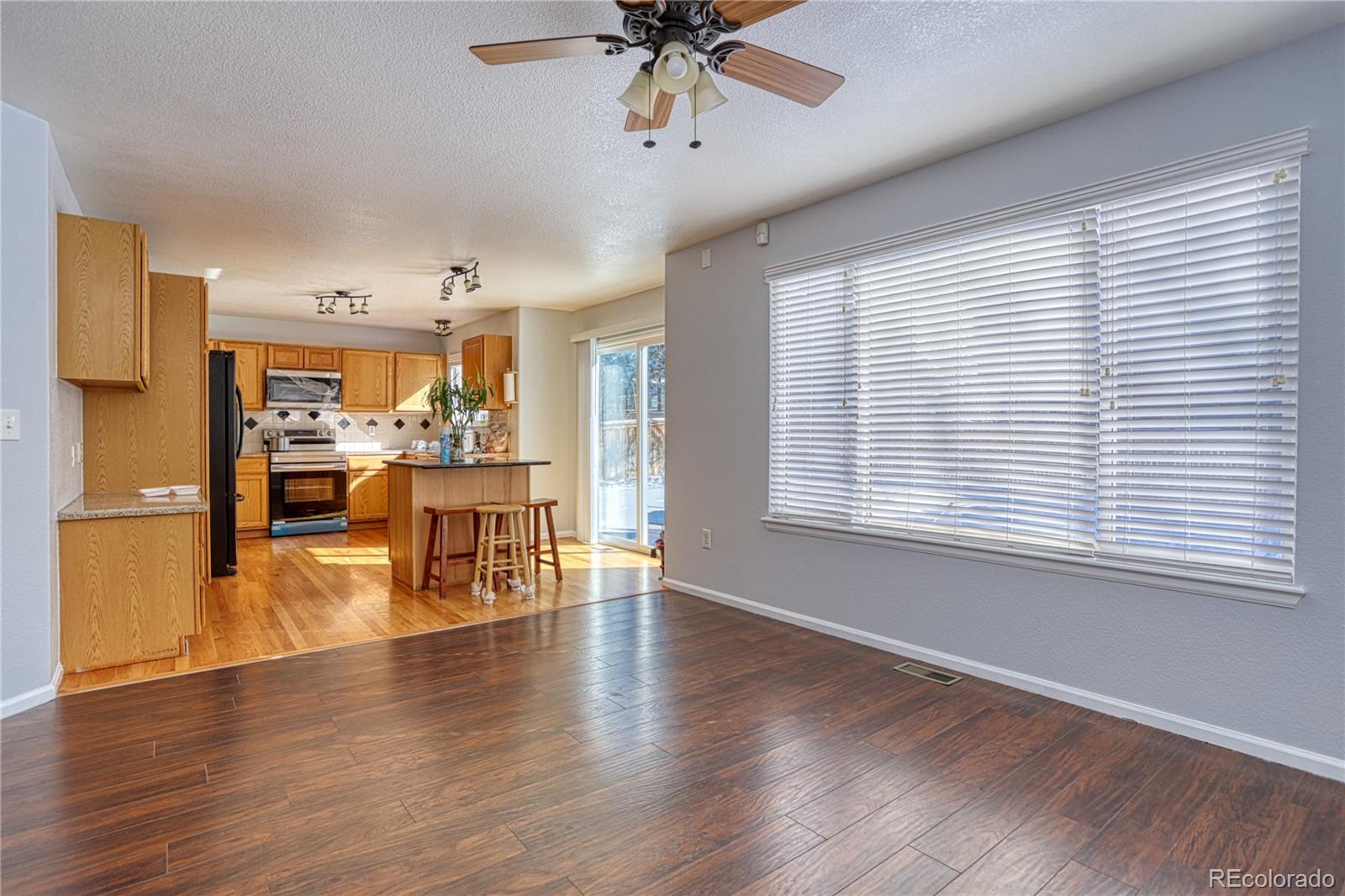 712 Chadwick Circle Highlands Ranch, CO 80129 - Photo 9 of 34 Gallery Image 9