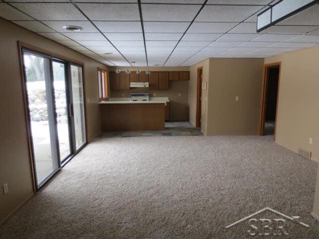 5620 North River Road Freeland, MI 48623 - Photo 14 of 19 20346765-13.JPG