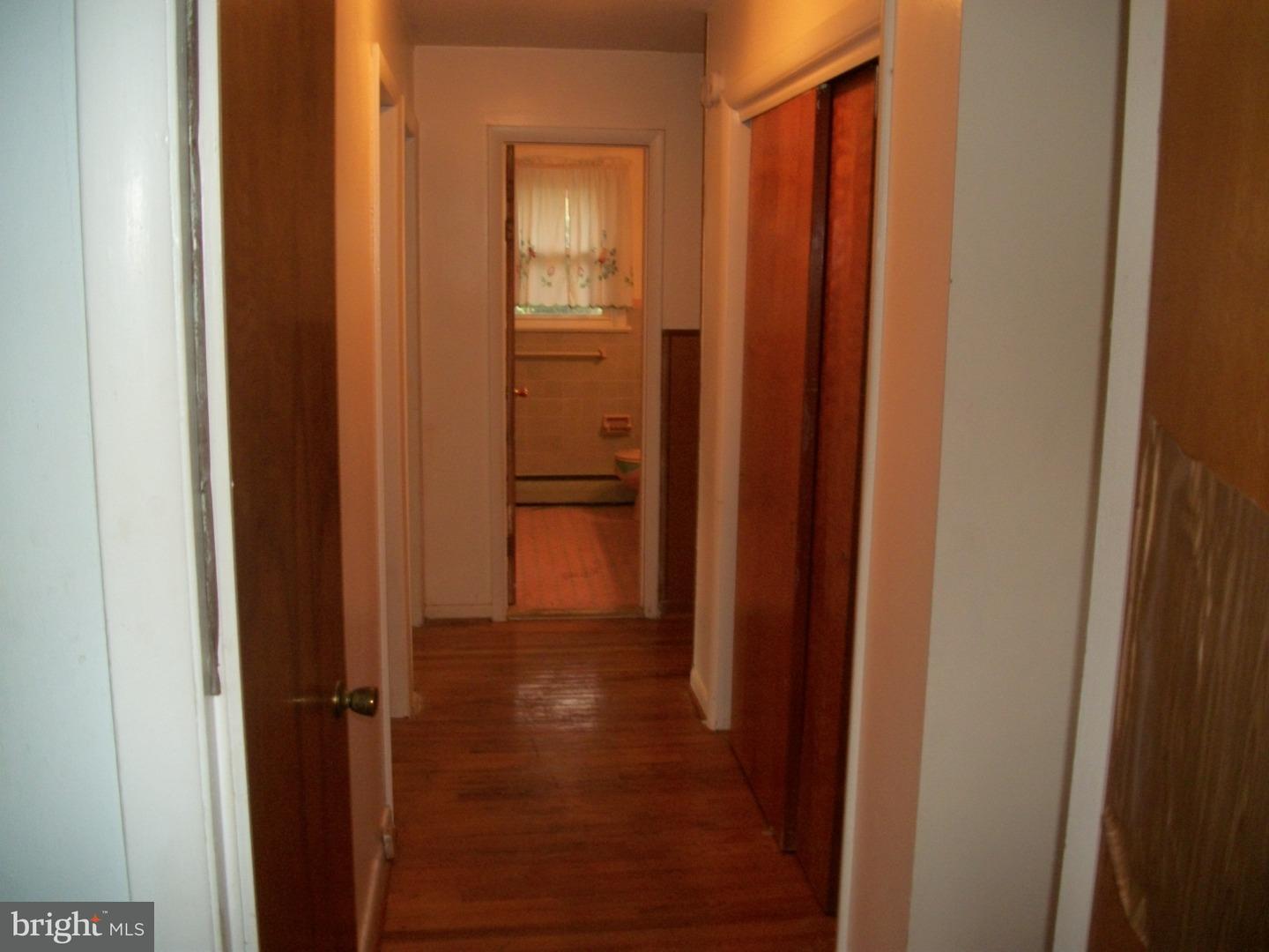 136 Upper Ferry Road Ewing, NJ 08628 - Photo 14 of 18 Hallway