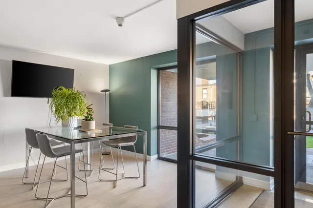 $1,695 | 48 Groveland Terrace, Unit B103, Minneapolis, MN 55403