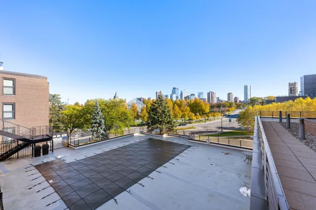 $1,695 | 48 Groveland Terrace, Unit B103, Minneapolis, MN 55403