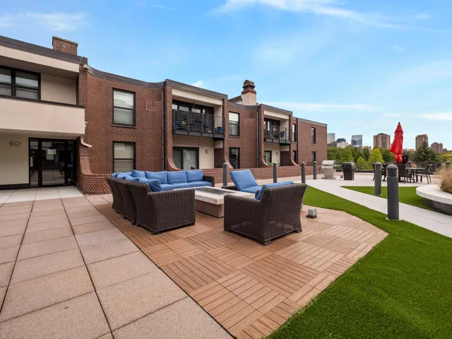 $1,695 | 48 Groveland Terrace, Unit B103, Minneapolis, MN 55403