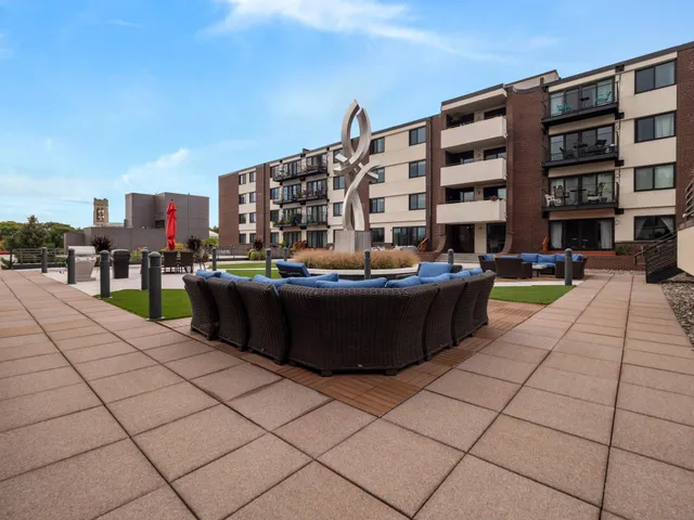 $1,695 | 48 Groveland Terrace, Unit B103, Minneapolis, MN 55403