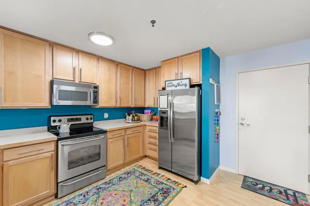 $1,695 | 48 Groveland Terrace, Unit B103, Minneapolis, MN 55403