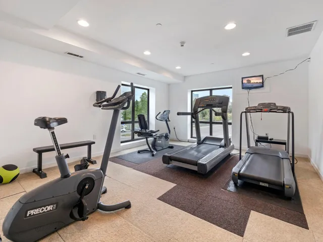 $1,695 | 48 Groveland Terrace, Unit B103, Minneapolis, MN 55403