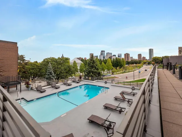 $1,695 | 48 Groveland Terrace, Unit B103, Minneapolis, MN 55403