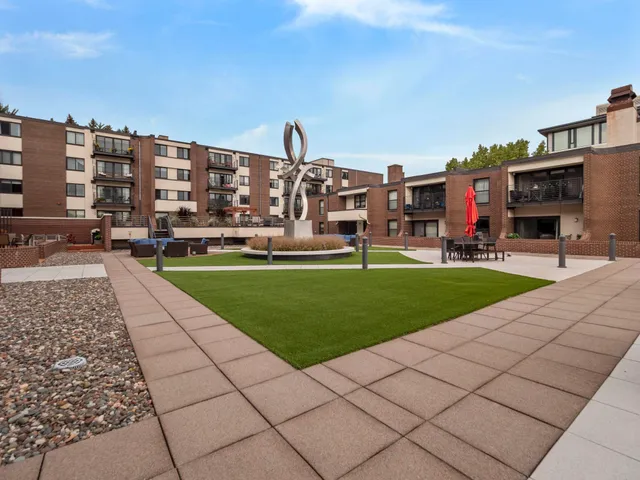 $1,695 | 48 Groveland Terrace, Unit B103, Minneapolis, MN 55403