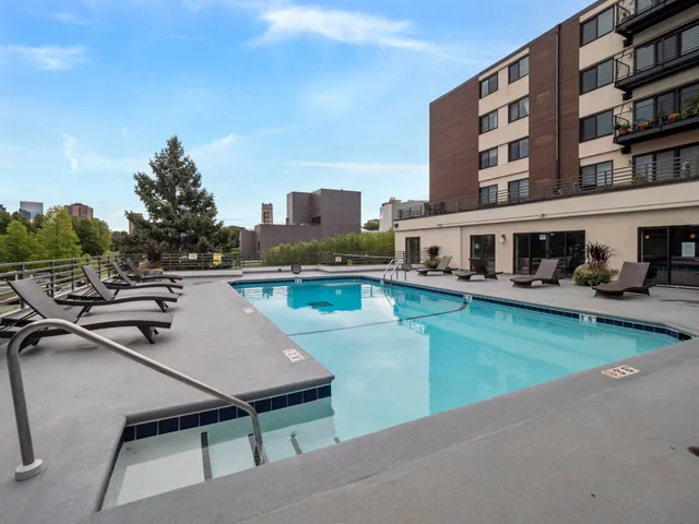 $1,695 | 48 Groveland Terrace, Unit B103, Minneapolis, MN 55403