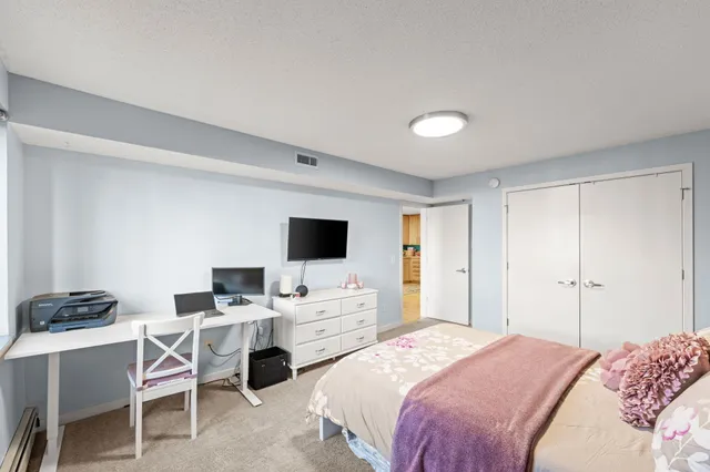 $1,695 | 48 Groveland Terrace, Unit B103, Minneapolis, MN 55403