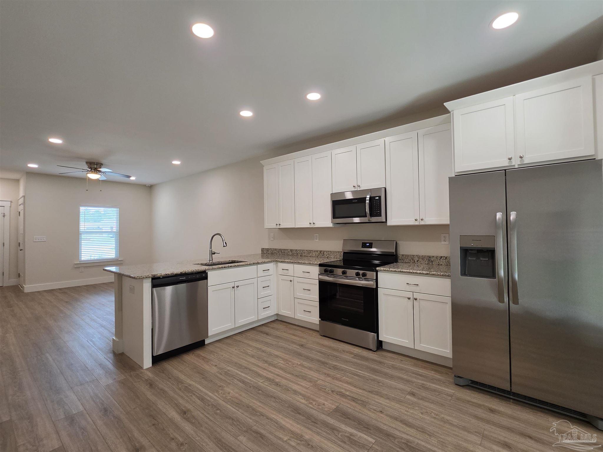 2289 Dog Track Road, Unit B Pensacola, FL 32506 - Photo 4 of 18