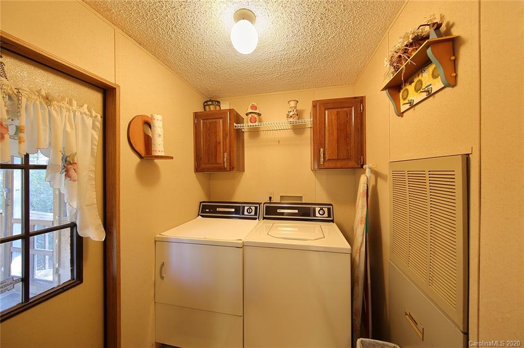 37 South Shiff Road Hendersonville, NC 28792 - Photo 14 of 27 Gallery Image 14
