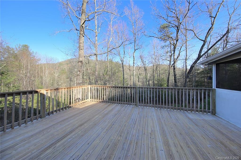 37 South Shiff Road Hendersonville, NC 28792 - Photo 3 of 27 Gallery Image 3
