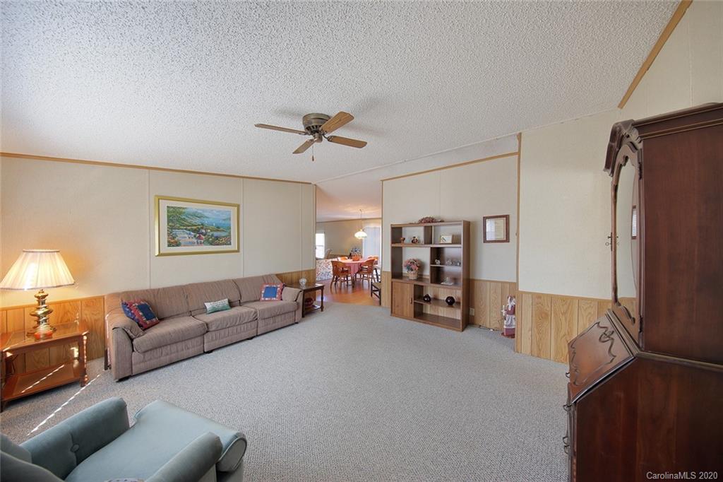 37 South Shiff Road Hendersonville, NC 28792 - Photo 6 of 27 Gallery Image 6