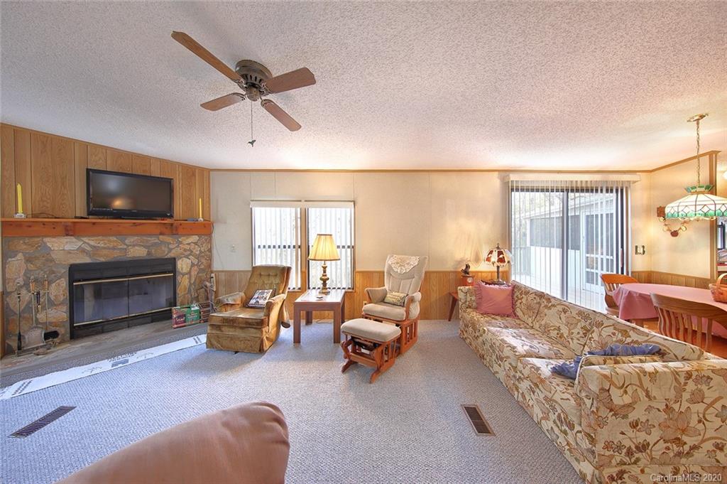37 South Shiff Road Hendersonville, NC 28792 - Photo 8 of 27 Gallery Image 8