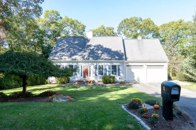 $899,000 | 62 3 Ponds Drive, Barnstable, MA 02632