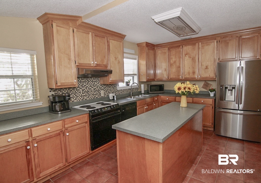 160 Ettle Street Fairhope, AL 36532 - Photo 7 of 26 Kitchen