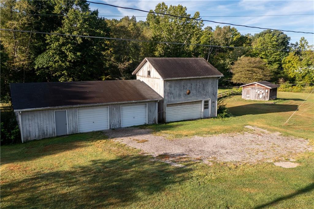 1120 Fredonia Road Hadley, PA 16130 - Photo 2 of 23 a backyard of a house