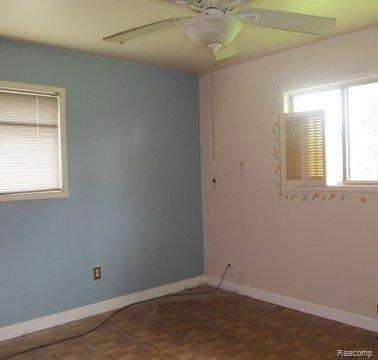 325 Wimpole Drive Rochester, MI 48309 - Photo 8 of 8 34518639 Bed.jpg