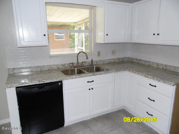 2013 Cooper Drive Cocoa, FL 32922 - Photo 5 of 23 Kitchen v1