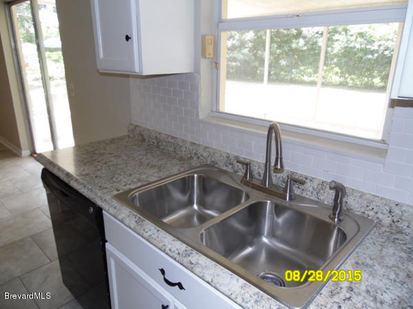 2013 Cooper Drive Cocoa, FL 32922 - Photo 6 of 23 Kitchen v2