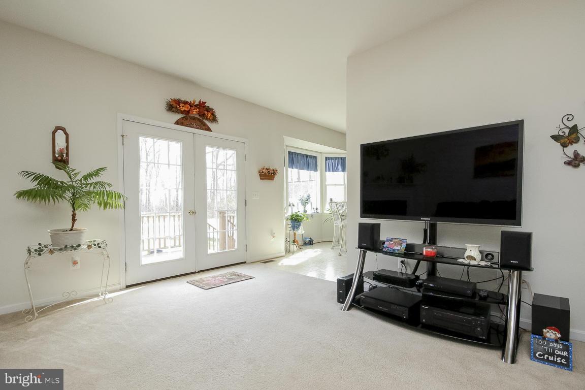 14445 Inlet Road Culpeper, VA 22701 - Photo 12 of 30 Living Room