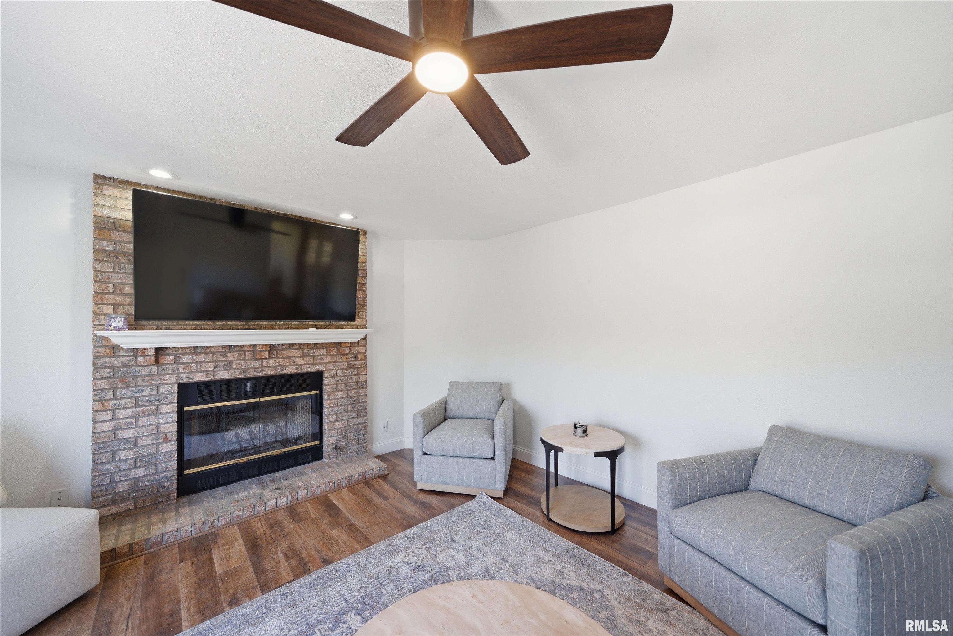 142 Legion Road Washington, IL 61571 - Photo 7 of 69