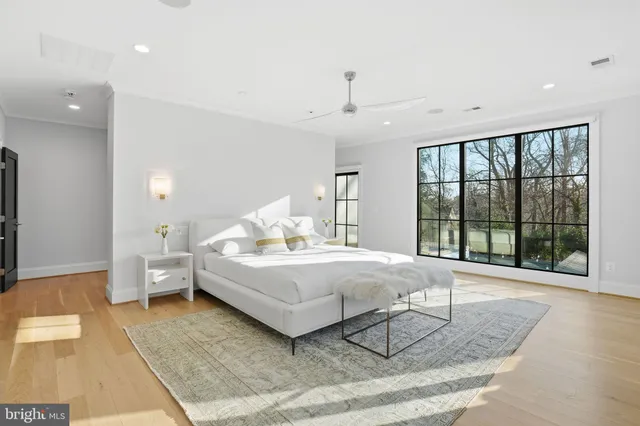 $4,395,000 | 2812 24th Street North, Arlington, VA 22207