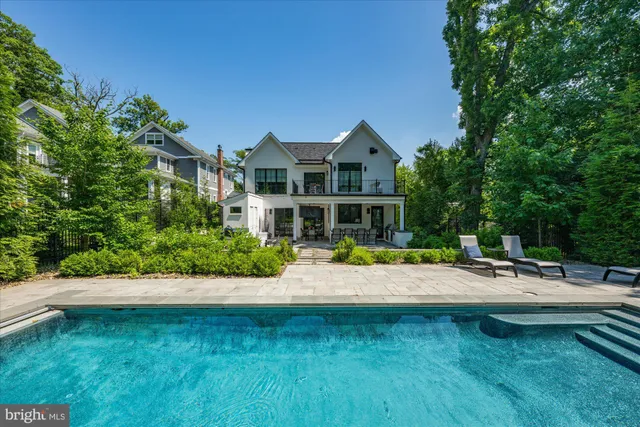 $4,395,000 | 2812 24th Street North, Arlington, VA 22207