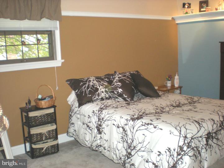 129 Coopers Kill Road Delran, NJ 08075 - Photo 16 of 25 Bedroom 2