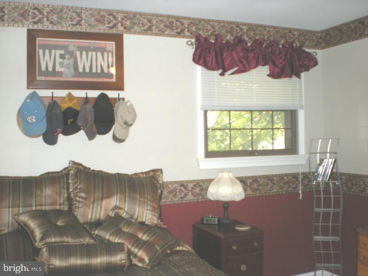129 Coopers Kill Road Delran, NJ 08075 - Photo 17 of 25 Bedroom 3