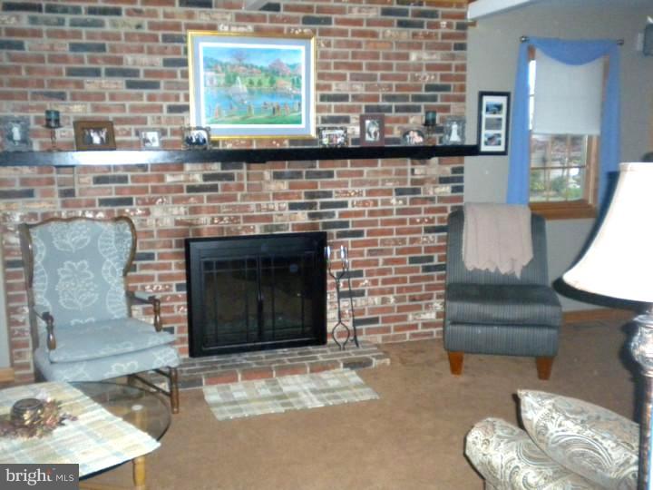 129 Coopers Kill Road Delran, NJ 08075 - Photo 6 of 25 Family Room