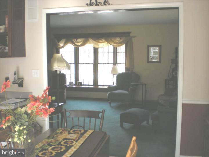 129 Coopers Kill Road Delran, NJ 08075 - Photo 8 of 25 Kitchen