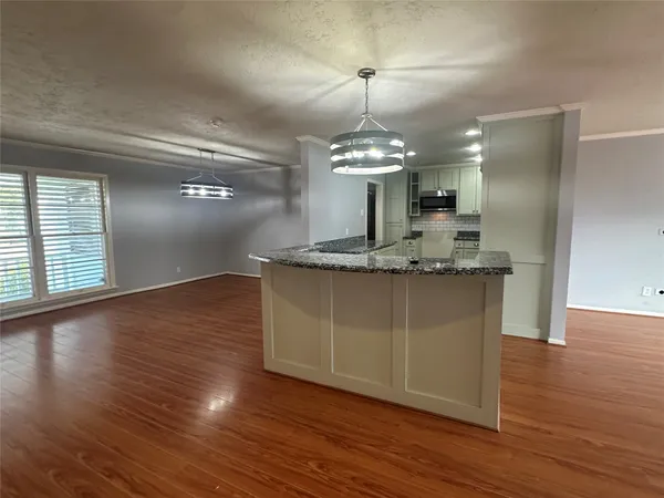 $309,900 | 7209 Sycamore Drive, Galveston, TX 77551