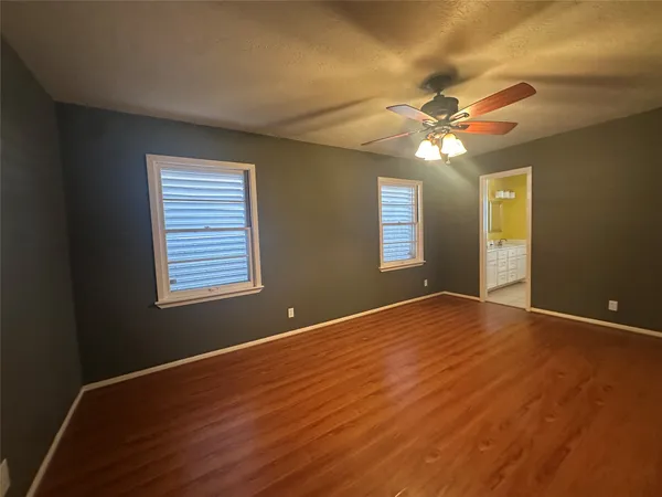 $309,900 | 7209 Sycamore Drive, Galveston, TX 77551