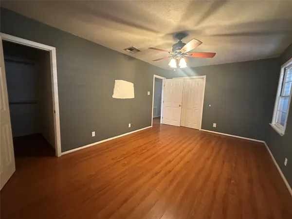 $309,900 | 7209 Sycamore Drive, Galveston, TX 77551