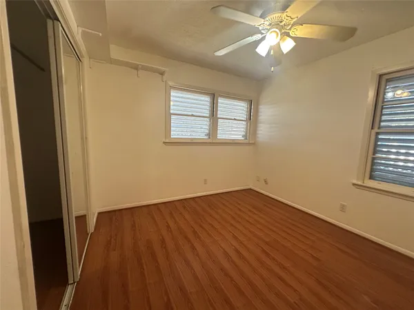 $309,900 | 7209 Sycamore Drive, Galveston, TX 77551