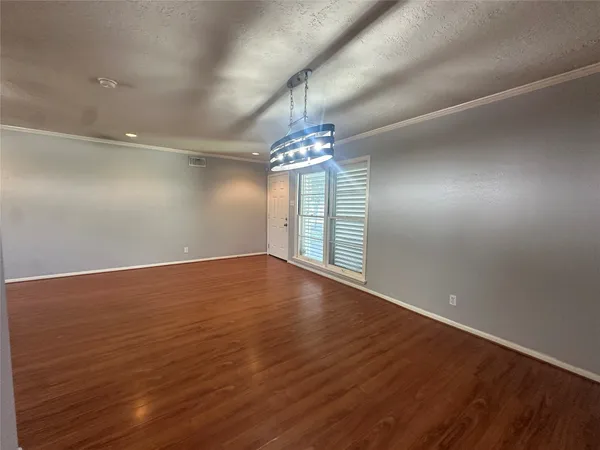 $309,900 | 7209 Sycamore Drive, Galveston, TX 77551