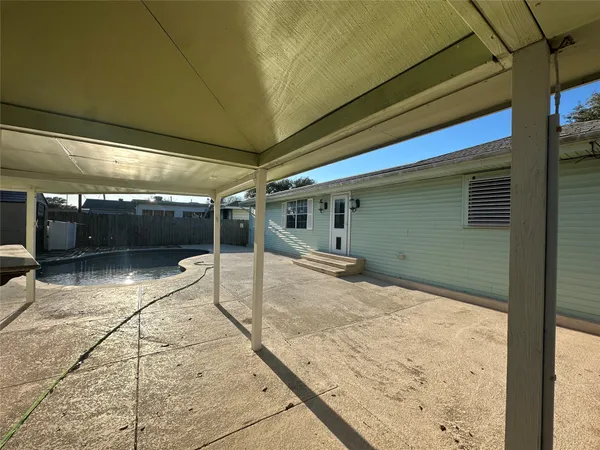 $309,900 | 7209 Sycamore Drive, Galveston, TX 77551