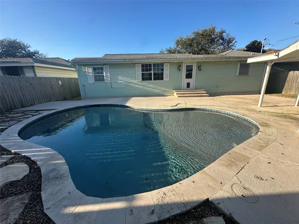 $309,900 | 7209 Sycamore Drive, Galveston, TX 77551