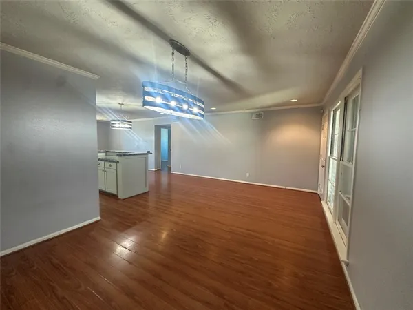 $309,900 | 7209 Sycamore Drive, Galveston, TX 77551