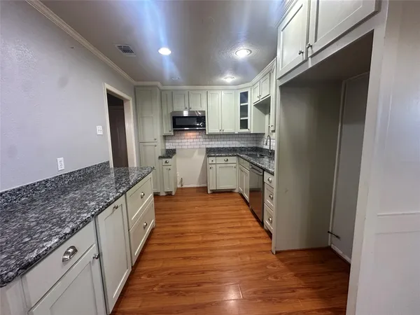 $309,900 | 7209 Sycamore Drive, Galveston, TX 77551