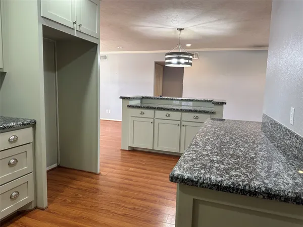 $309,900 | 7209 Sycamore Drive, Galveston, TX 77551