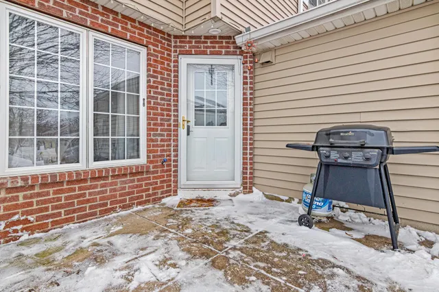 $239,200 | 1109 Primrose Lane, Waconia, MN 55387