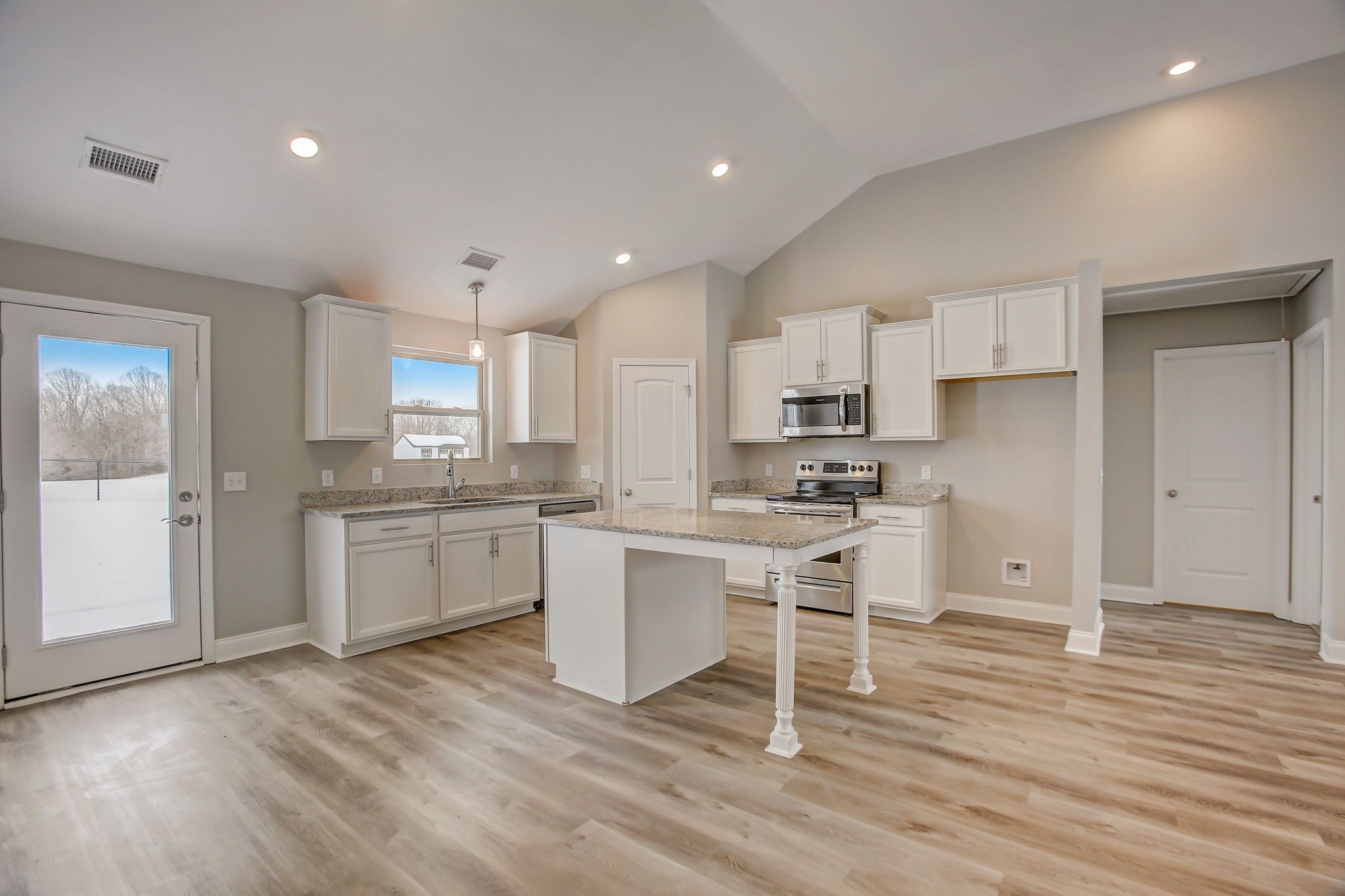 3048 Maple Grove Road Dickson, TN 37055 - Photo 4 of 13 Gallery Image 4