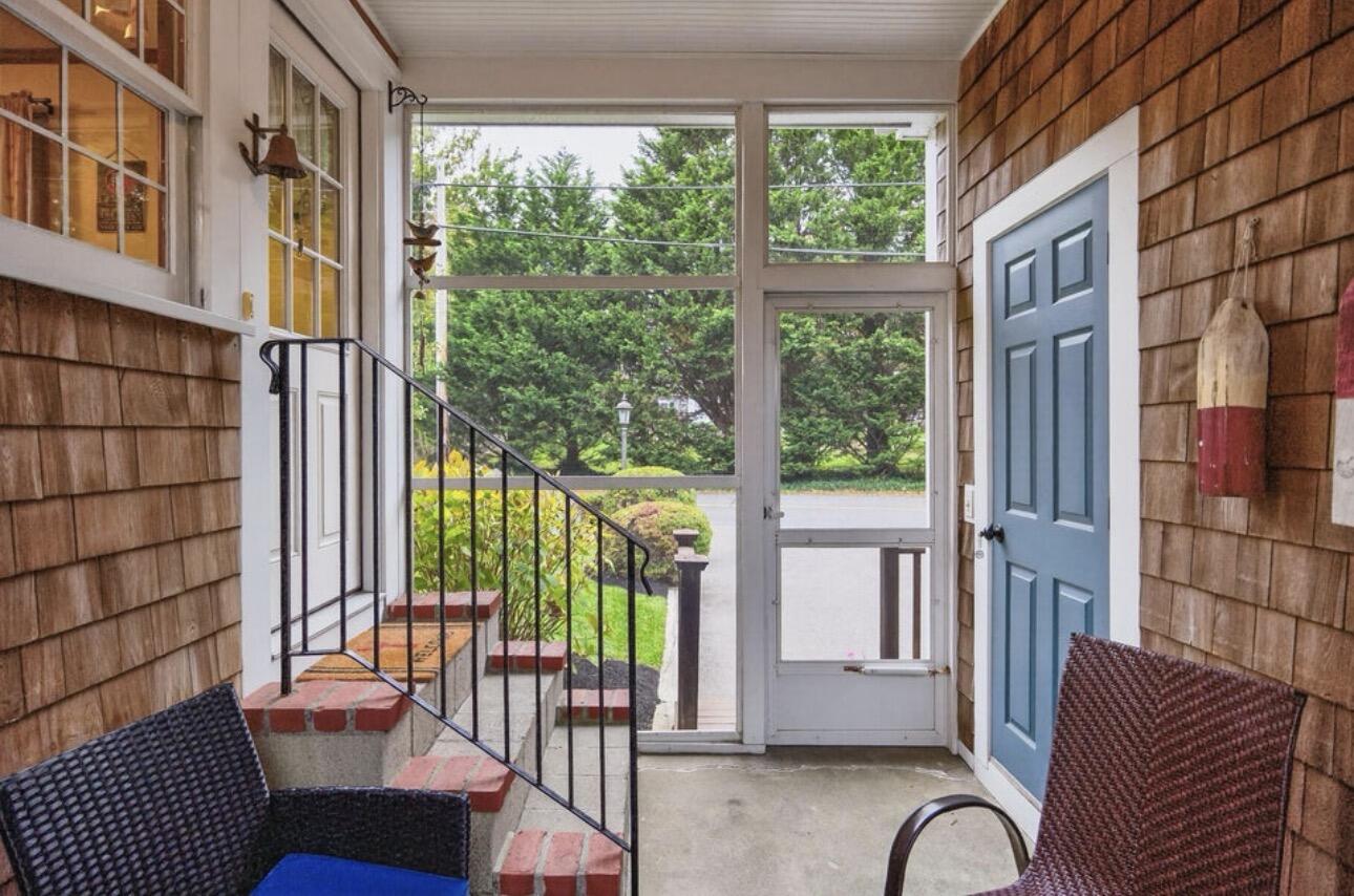 19 Whig Street Dennis, MA 02638 - Photo 12 of 42 IMG_1215