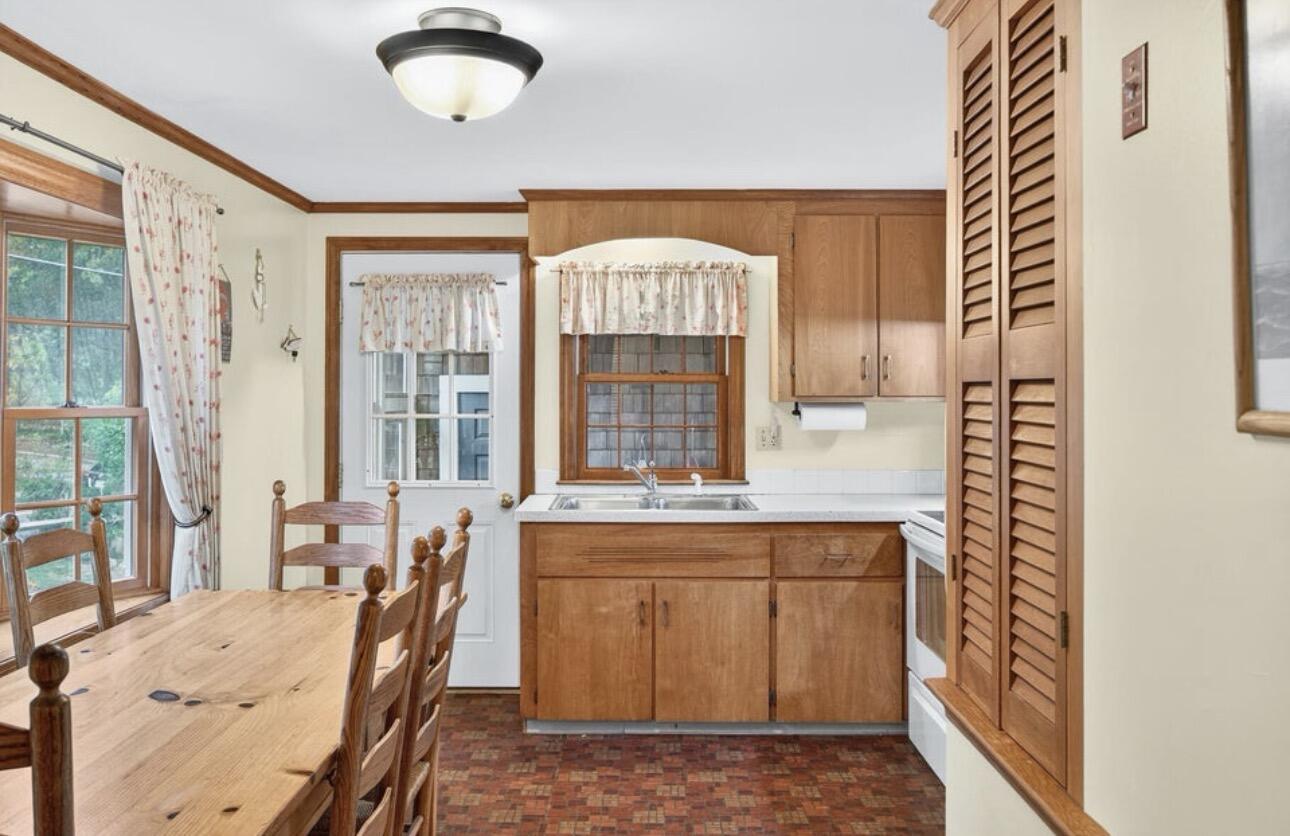 19 Whig Street Dennis, MA 02638 - Photo 20 of 42 IMG_1223