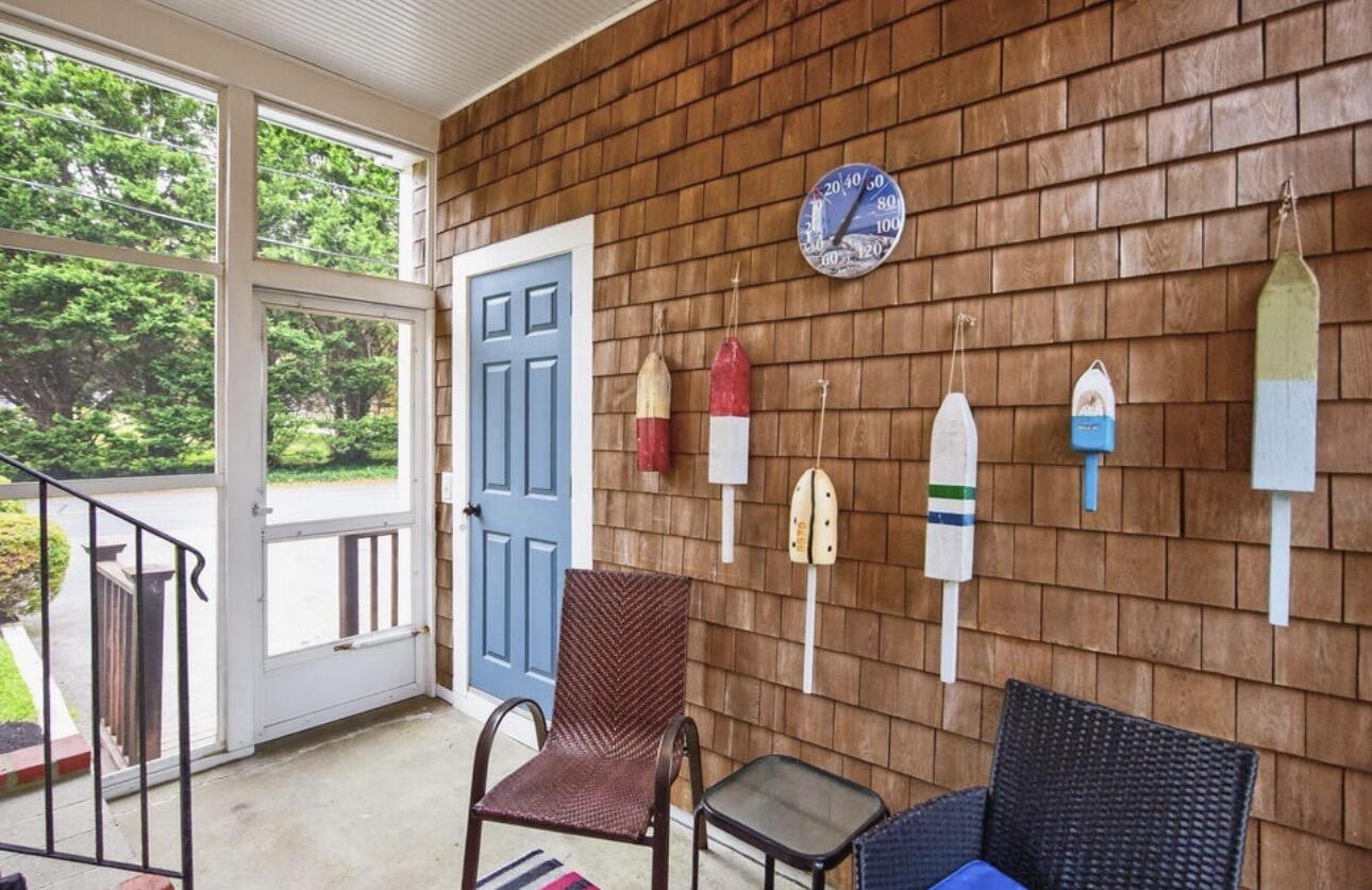 19 Whig Street Dennis, MA 02638 - Photo 10 of 42 IMG_1213