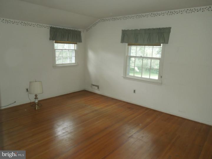 315 Wayland Road Cherry Hill, NJ 08034 - Photo 17 of 18 Gallery Image 17