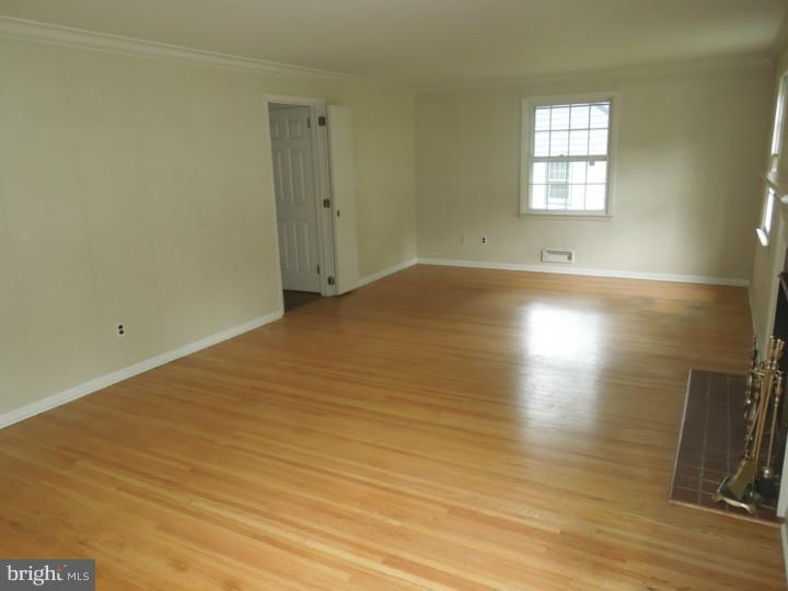 315 Wayland Road Cherry Hill, NJ 08034 - Photo 7 of 18 Gallery Image 7